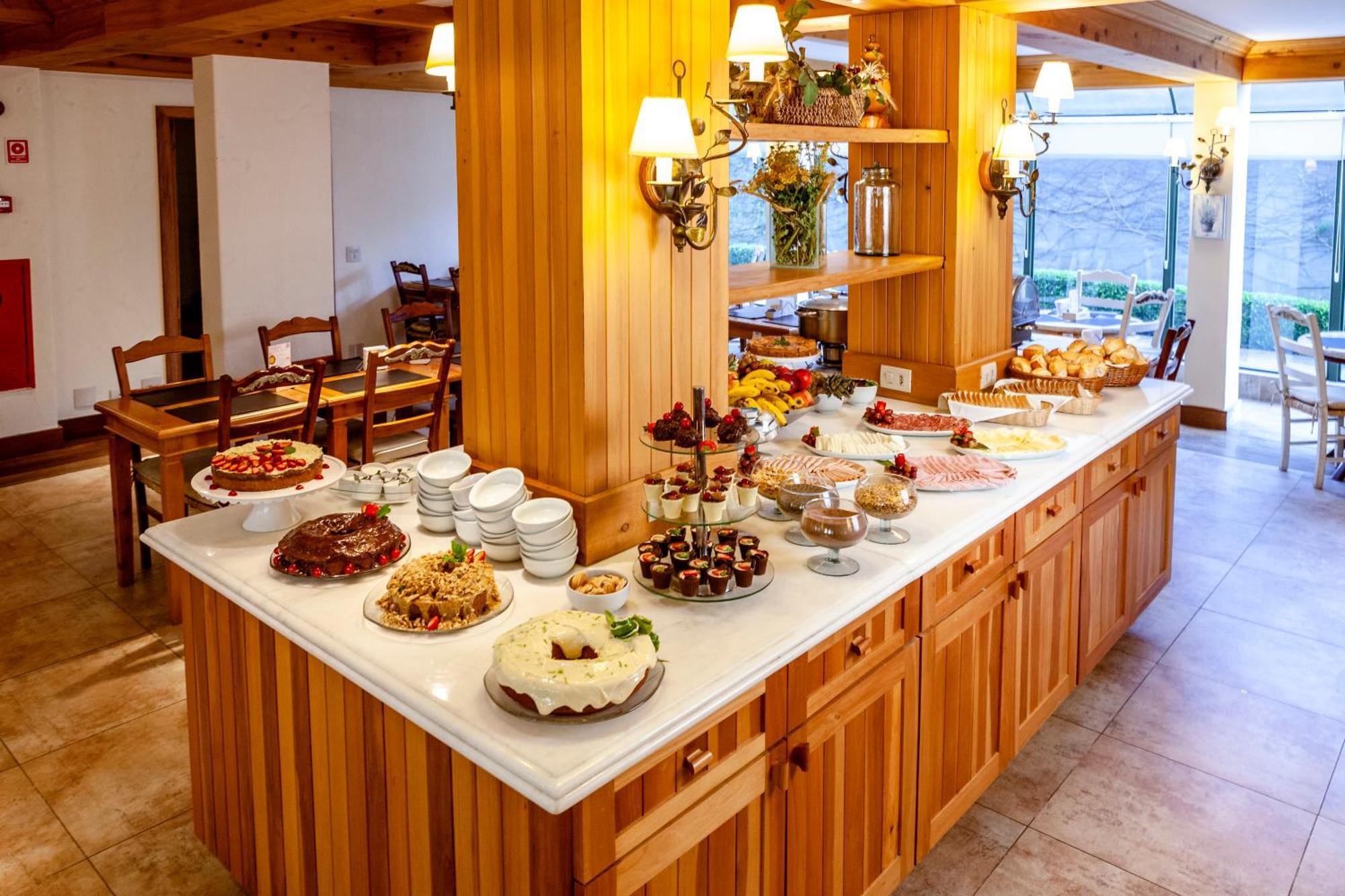 Hotel Solar D'Izabel Campos do Jordao Exterior photo