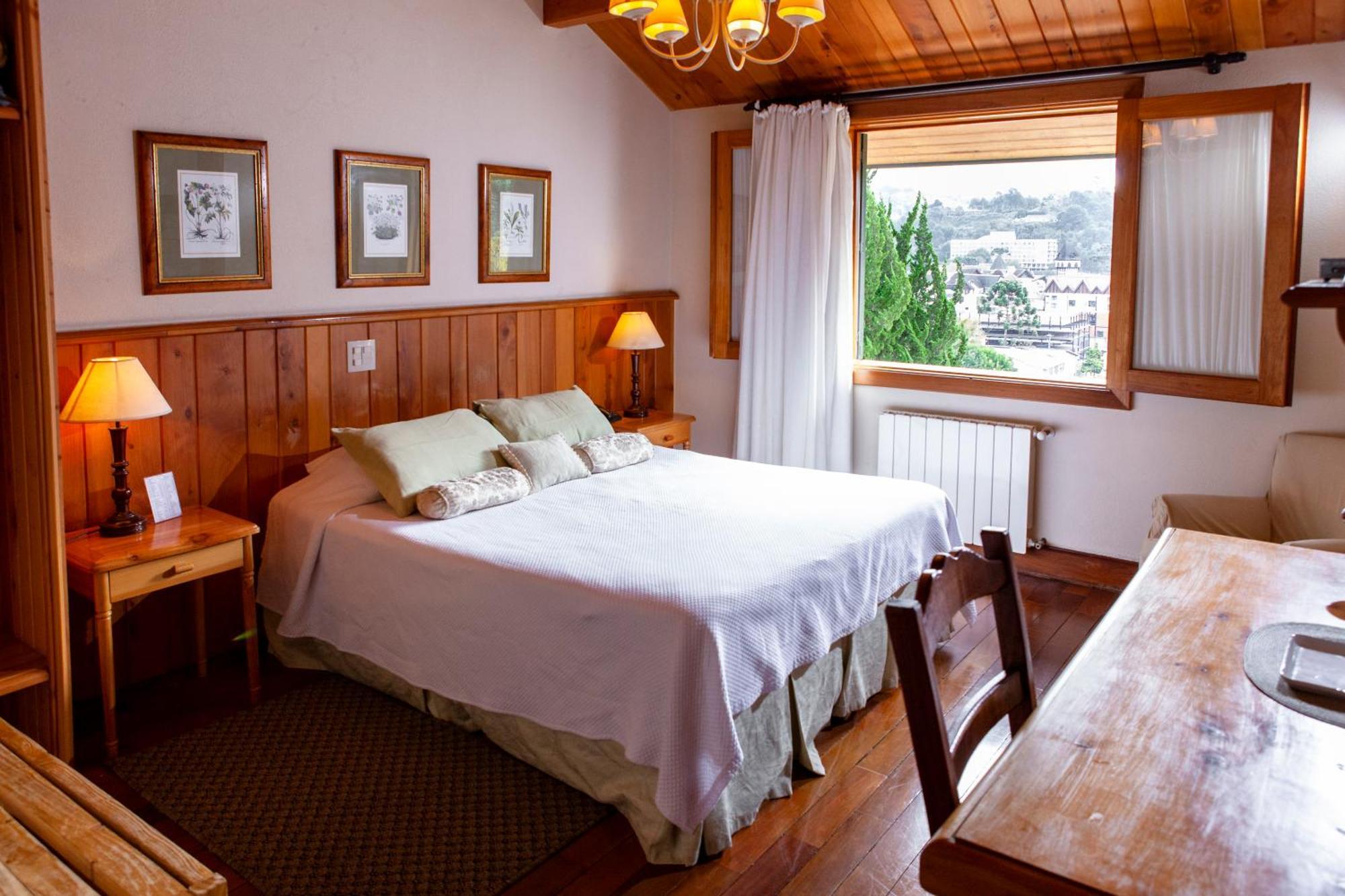 Hotel Solar D'Izabel Campos do Jordao Exterior photo