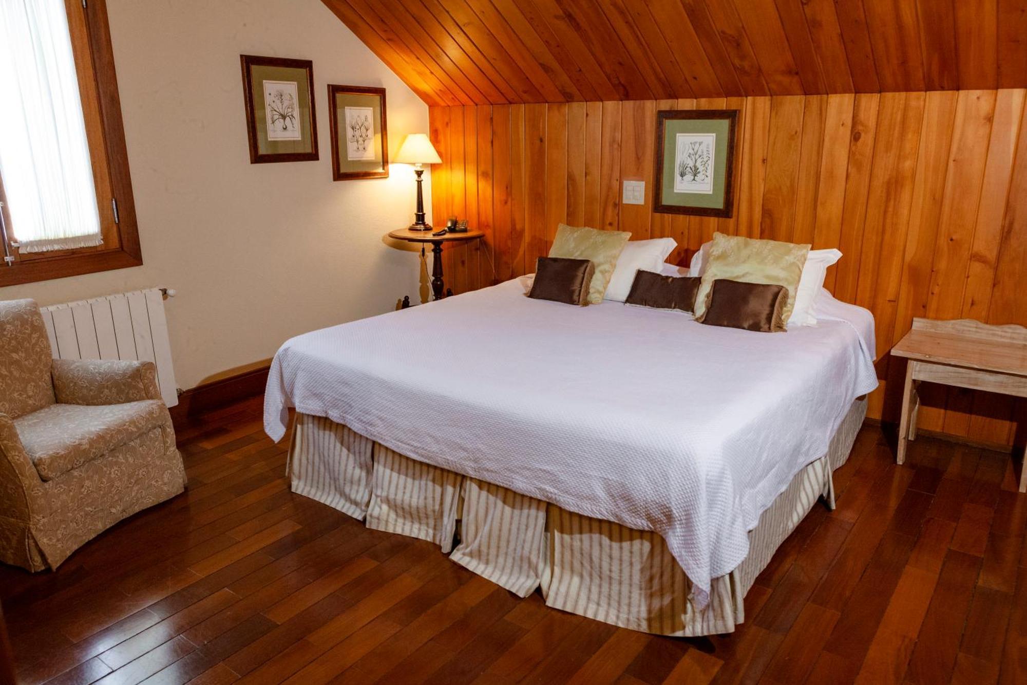 Hotel Solar D'Izabel Campos do Jordao Exterior photo